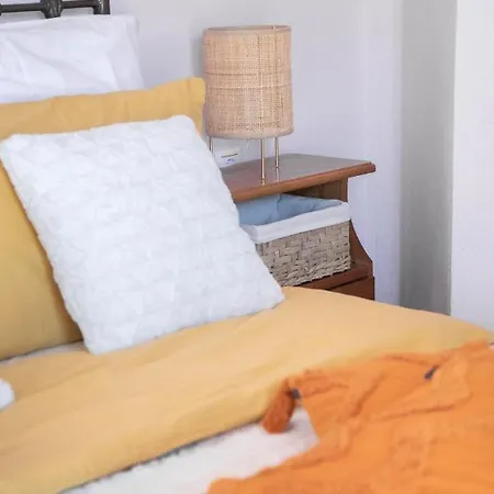 The Valley House Apartment *